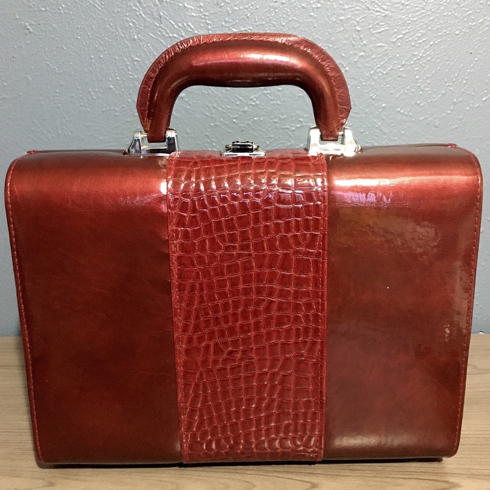 🍒 RED FAUX LEATHER PURSE HANDBAG 🍒